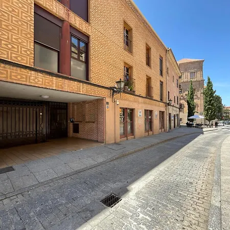 Vut Santo Tomas 1 * סלאמנקה